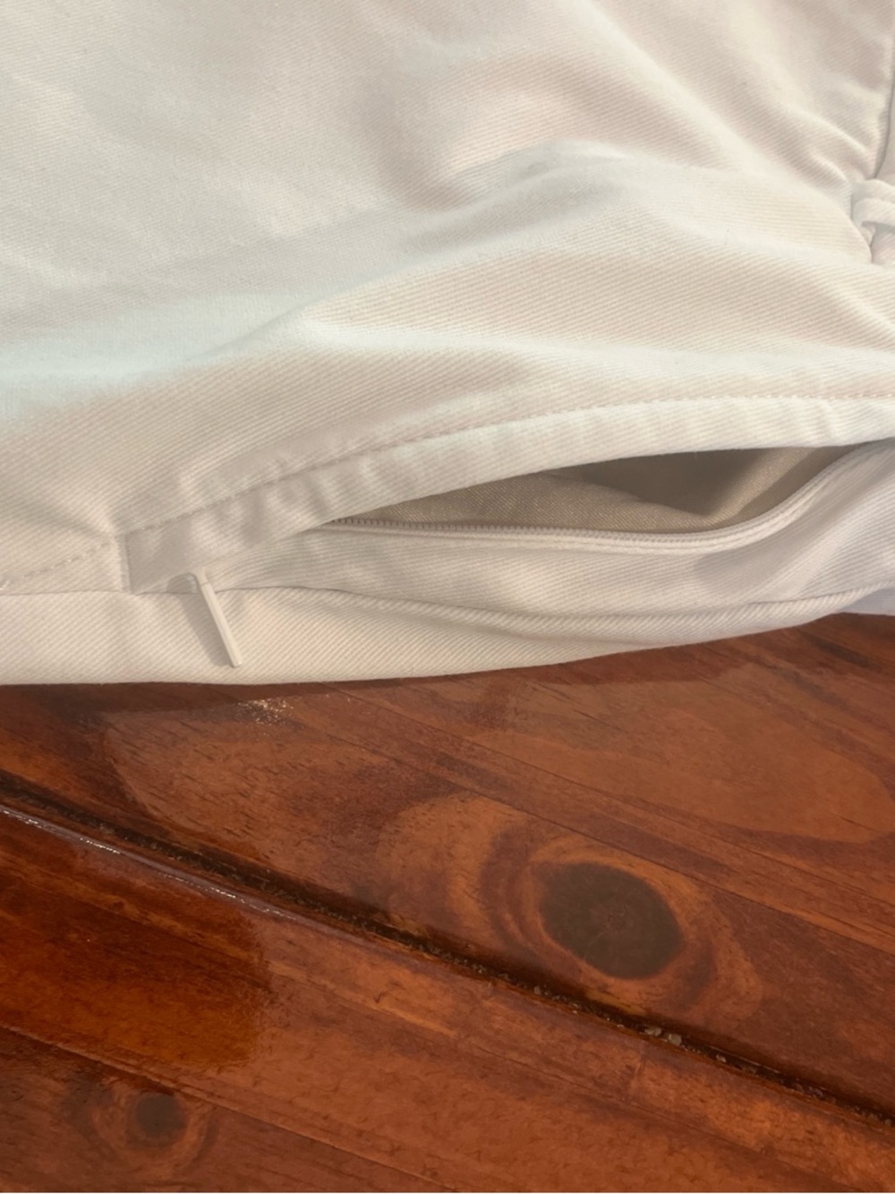 SPANX Women’s White Flat-Front Chino Shorts - Picture 4 of 6